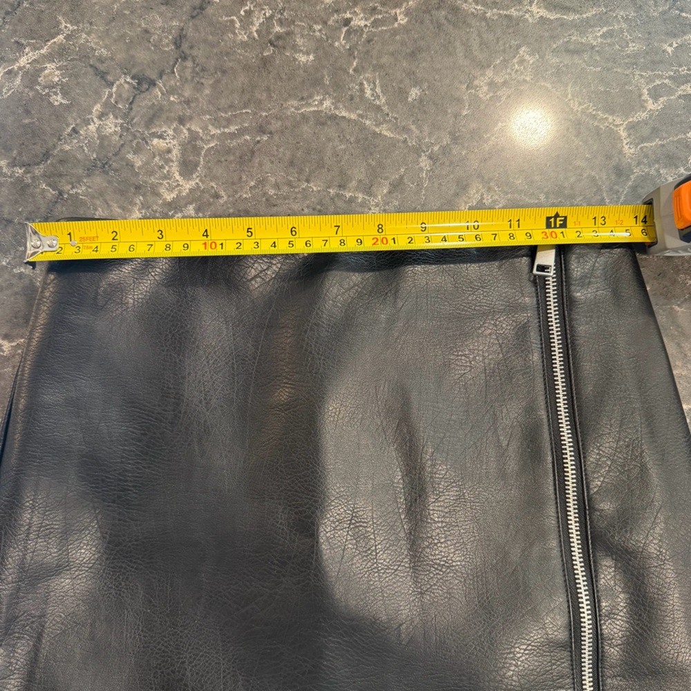 H&M Faux Leather Skirt With Silver Zipper - Picture 4 of 7